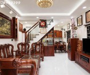chỉ 3 tỷ  nhà lô góc ngang 4.8m   2 tầng ở ngay   sát trường chinh   giá hiếm