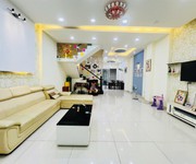 Ngộp bank gấp bán, giảm từ 13 tỷ chỉ còn 10.85 tỷ, đường số 9, p.16, dt 113m2,3 tầng, hxh