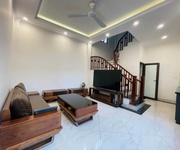 nhà đẹp   ô tô đỗ cửa   31m  tại trung tâm thạch bàn nhỉnh 6 tỷ