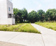 Lô góc 2 mặt tiền đường  tt p. bảo vinh, đn  chỉ 218tr/m