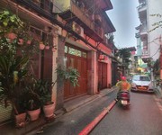 Tập thể nguyễn văn cừ long biên 4 tỷ 60m tầng 1 vừa ở vừa kinh doanh