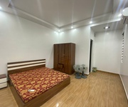 7 MT2143. Cho thuê nhà mặt đường nhánh Văn Cao