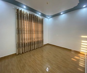 8 MT2143. Cho thuê nhà mặt đường nhánh Văn Cao