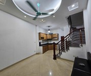 Nhà ngọc thụy   5 tầng dân xây   nhỏ xinh, ở ngay