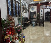 Bán căn nhà 4 tầng lô góc, thang máy, mặt phố phường Trần Hưng Đạo, TP HD, 73.3m2, mt 6m