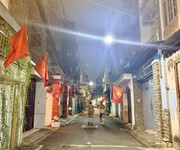 Căn nhà Cực Đẹp trong con hẻm YÊN BÌNH núp sau trục đường hối hả SÀI THÀNH