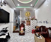 - Mặt tiền đường 10m, vị trí đẹp, gần THCS Nguyễn Văn Luông, chợ Bình Tiên, vòng xoay Phú Lâm