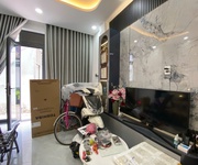 Chủ dị ứng với bụi bẩn nên 2 tầng còn mới tinh - ngay học viện cán bộ - chu văn an - bình thạnh -