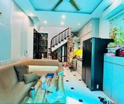 Nhà đẹp  nguyễn khang - lô góc sáng  thoáng.