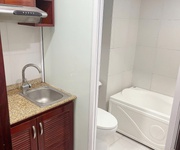 3 Nhà mình còn 1 căn mặt đường phố mai hắc đế, cách vincom bà triệu 200m, diện tích 20m2