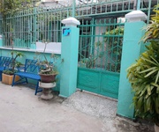 Bán đất tặng nhà c4 khu chợ đêm hùng vương - nha trang dt: 131m , ngang 6,3m  -  giá bán : 160tr/m
