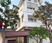 Bán biệt thự mặt đường Bùi Thị Xuân, Đông Nam Cường, TP Hải Dương, 150m2, mt 9m, 3.5 tầng, view sông