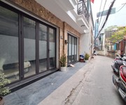 Bán nhà riêng 5 tầng 48m2 phố bồ đề-long biên 12.6 tỷ.