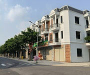 Nhà Phố  Thành Phố Hồ Chí Minh    Gía 3,5 TỶ/CĂN