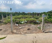 Bán đất tại ấp cầu ông bụi, giá cực chất 390 triệu, diện tích 200m2, view đẹp
