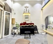 1 Nhà đường lê văn sỹ quận 3 phường 12 cũ.