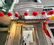 Nhà đường lê văn sỹ quận 3 phường 12 cũ.