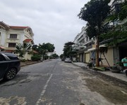 Tái định cư trâu quỳ, gia lâm. dt 61m2, mt 4m, đường 13m, giá 11 tỷ x. lh 0989894845