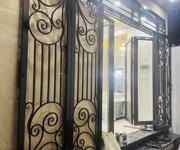 Nhà nhỏ xinh - 5 tầng đủ công năng sử dụng - mặt tiền đẹp - gần ô tô - view thoáng trước mặt - sổ