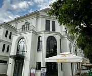 Bán biệt căn thự góc 2 mặt sông tại vinhomes grand park   tp.hcm.