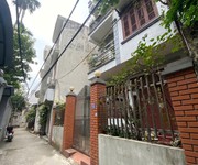 Bán nhà thạch bàn   82m    mt rộng 8.1m   ngõ thông   gần trung tâm