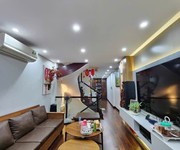 Hiếm  khu phân lô trung tâm ba đình, 62m, 6 tầng thang máy, nội thất hiện đại, sổ cc