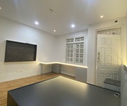 Nhà ngọc thụy   30m    3 tầng   ở ngay   ô tô qua cổng