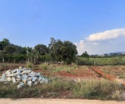 Cần bán đất ngang 12m full thổ cư hạ tầng hoàn chỉnh