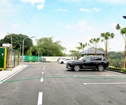 Bán đất nền xã hoà lạc - gần đhqg, 100m2 full thổ cư, mt 5- 8m, ô tô 7 chỗ vào đất, công chứng ngay