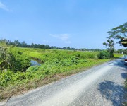 Cần bán 2000m2 26x77 đất lúa mt đường kênh ba thước