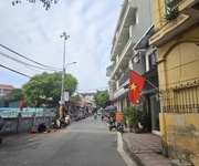 1 Nhà phố phượng trì   82m , mt  5m, kd sầm uất