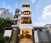 Nhà cạnh vincom, 4x19m, có thang máy, 5 tầng, chỉ hơn 15 tỷ