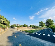 Gấp   mảnh view hồ hoà lạc 100m2 làn 2 ql21 chỉ 3,5 tỷ 0968316162