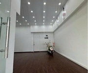 3 Chính chủ cho thuê cửa hàng mặt phố vị trí đẹp số 33 phố Chùa Bộc, Đống Đa