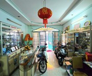 Bán nhà mặt phố đường số 5, phước bình, q9, thủ đức, tp hcm. dt 102m2, cấp 4. giá 9.4 tỷ
