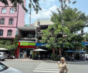Bán nhà c4  quận 4 - căn góc 2 mặt tiền ngay khu công viên khánh hội - giang giang: 093.86.76.685