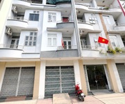 Nhà mặt tiền đường 320 bông sao p5q8, giá : 11.8 tỷ