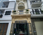 Căn nhà  3 tầng ngay  trung tâm  Hồ Rế - An Dương   ô tô đỗ cửa