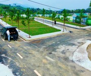 Tôi cần bán mảnh đất đẹp 100m2, mặt tiền 5,97m, đường rộng 15m tại phú cát, hà nội, giá 2,2 tỷ.