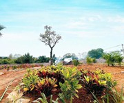 Bán nhanh giá đầu tư 14tr 863m yên xuân quốc oai sát trục chính view thoáng mát đường 3 ôtô