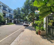 Bán biệt thự vinhomes riverside 83m2- đẳng cấp thượng lưu- hơn 30 tỷ