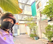 Nhà đẹp kế ngay mt tôn thất thuyêt- 4 tầng- xe hơi đậu cửa- giao thương bến vân đồn và nguyễn thần