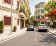 Hiếm  bán nhà phân lô nghĩa đô, vỉa hè, lô góc, 65m, chỉ 2x tỷ