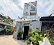 Bán nhà  đường nguyễn duy trinh, phường long trường, q9, thủ đức. dt 64m2, 3 tầng, sh. giá  5.65 tỷ