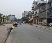 hàng hiếm trung tâm thạch bàn   ô tô vào đất