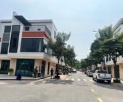 Nhà phố sổ sẵn compound cao cấp tp.hcm - 15 phút tới aeon mall: 3,2 tỷ. vũ 0933910039