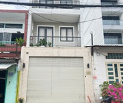 Nhà mới 3 tầng  4.5x21m  mặt tiền đường phố lẩu tùng thiện vương p11q8. giá: 15.5 tỷ