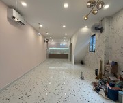 Bán nhà MT Lê Hồng Phong Q.5 - 48m2 - 2 tầng - 2pn 2wc