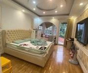 Phố phúc lợi   long biên  nhà 4 tầng view hồ   tân cổ điển   kinh doanh tốt