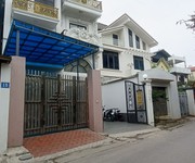 Sẵn căn nhà để không lâm du long biên 10 tỷ 60m ngõ ô tô